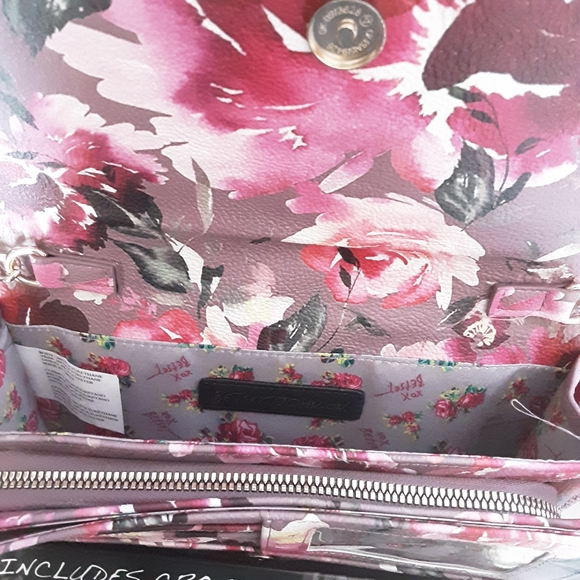 Betsey Johnson Floral Crossbody & Card Case Boxed Set NWT - Picture 6 of 6